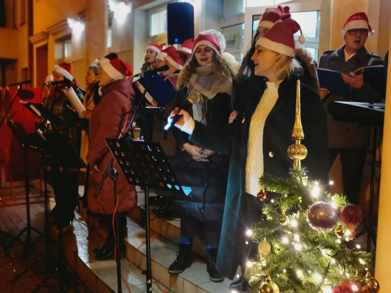 Pierwszy bożonarodzeniowy kiermasz i koncert kolęd w sercu Goliny